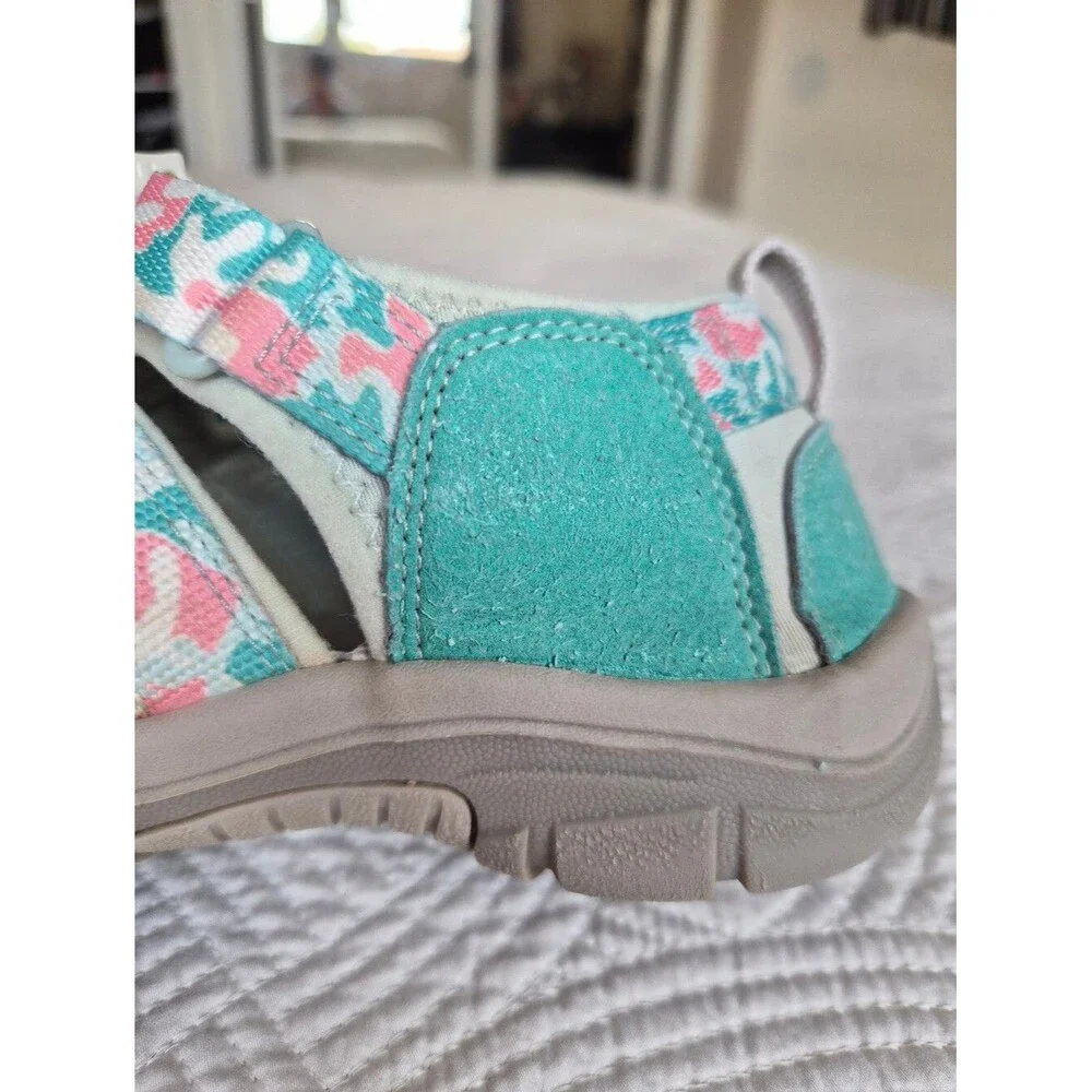 VGUC KEEN Unisex Kids Newport H2 Sandal Camo/Pink Icing Youth 3